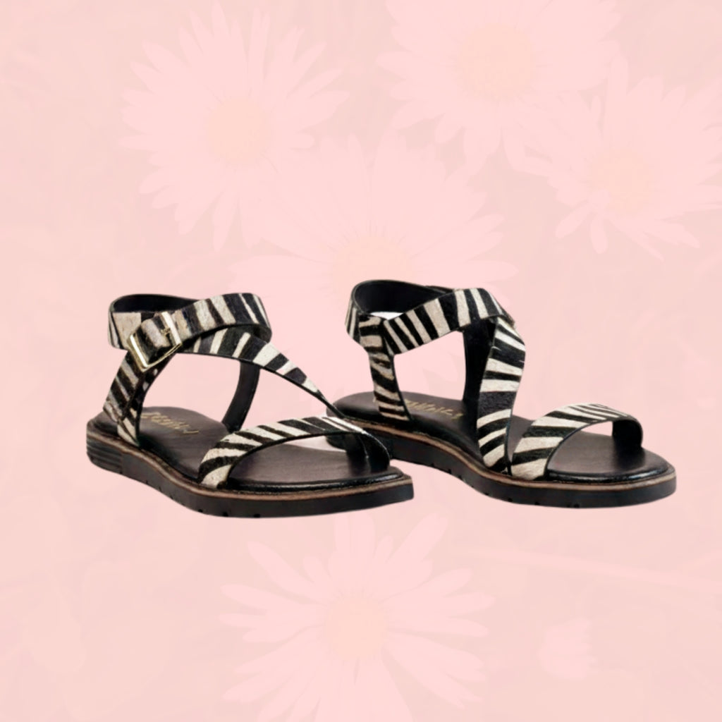 Ari – Sandalia Animal Print
